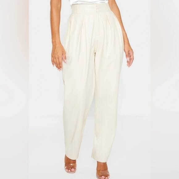Pretty Little Thing PLT Faux Leather Pleat Cigarette Pant Tapered straight leg - Picture 4 of 16